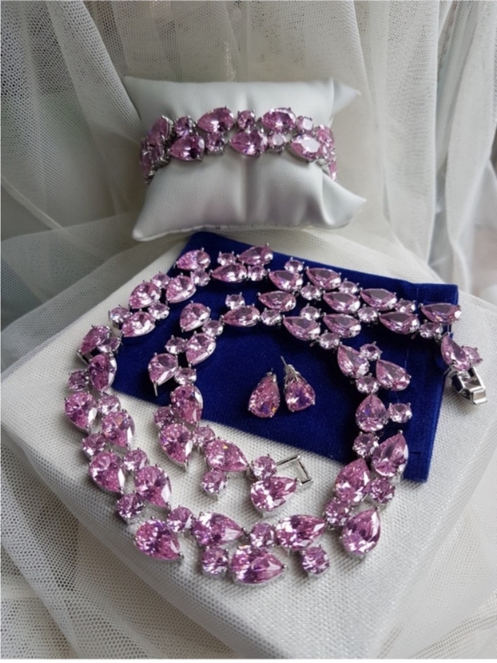 Swarovski Elements Pink Teardrop & Round Gemstone Statement Necklace & Studs NEW - Picture 4 of 17